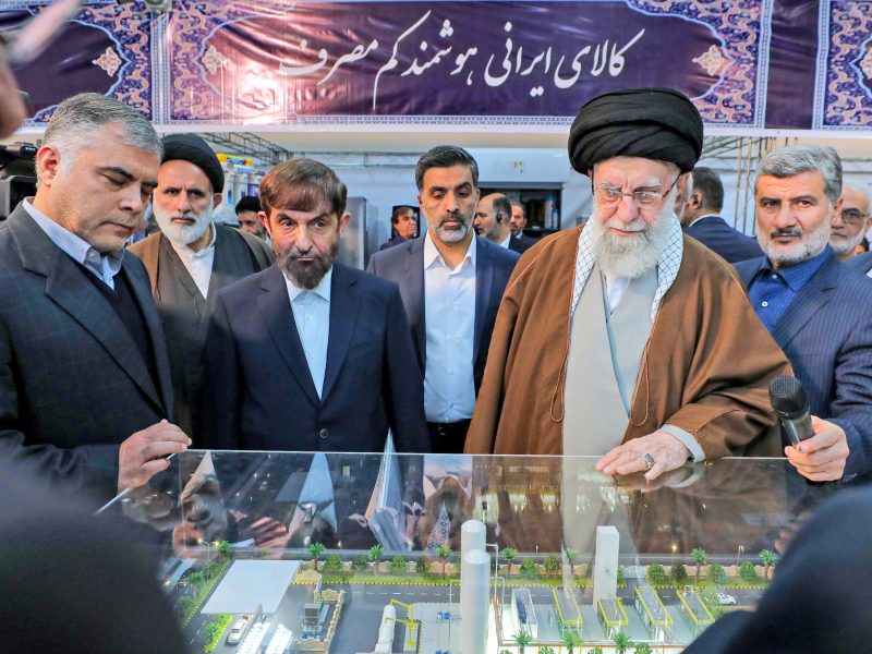 این‌جا لیگ برتر  «پیشگامان پیشرفت» است