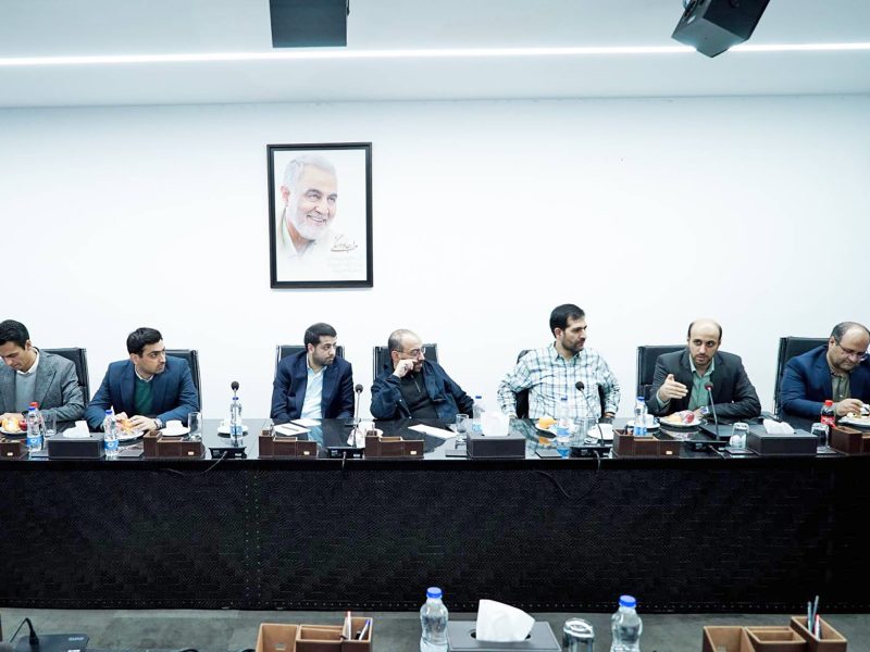 دست در دست دانشگاه