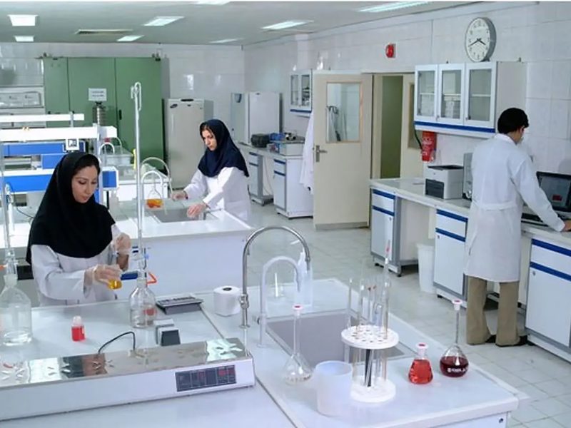 روایتگر گلهای شفابخش باغ ایرانی