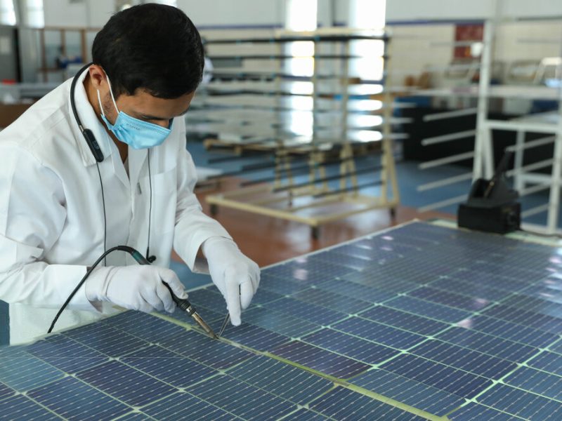 خورشید در قفس شیشهای