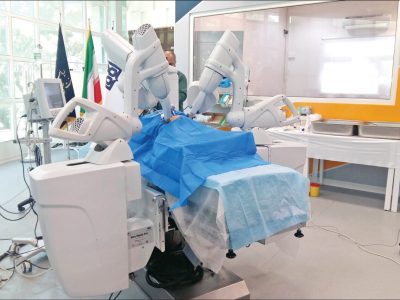 ربات جراح سینا؛ قابلیتها و مزیتها